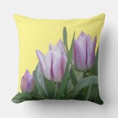 紫の白いチューリップお客様。BGカラー装飾用クッション クッション (正面)