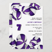 紫の白いバスケットボール子供のスポーツ誕生日 招待状 (正面/裏面)
