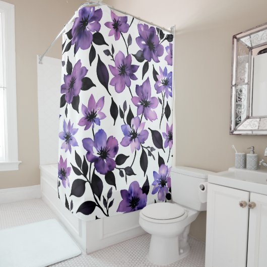 紫の白黒フローラ水彩 シャワーカーテン (インサイチュ)