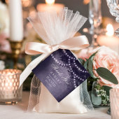 紫の素朴木の天蓋がウッドランド結婚の フェイバータグ