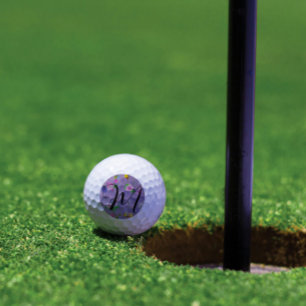 紫の繊細な山花。カスタム ゴルフボール