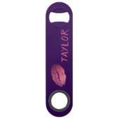 紫の背景にピンク色の唇 スピード栓抜き (正面)