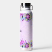 紫の背景に可愛らしい花と蝶 ウォーターボトル (背面)