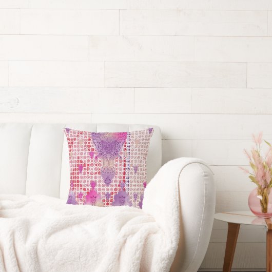 紫の背景に点のあるデザイン クッション (ソファ)