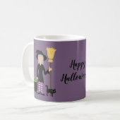 紫の背景に猫と魔女とHappy+Halloweenの文字 コーヒーマグカップ (正面左)