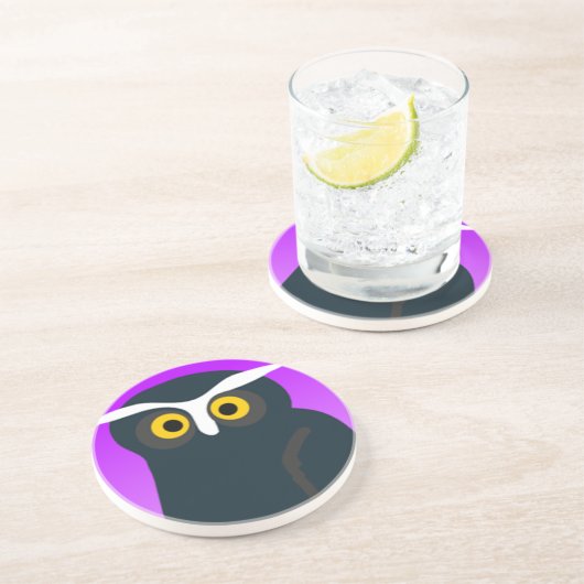 紫の背景を持つ茶色のフクロウ コースター (側面)