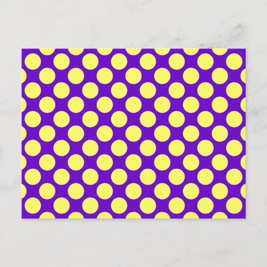 紫の背景を持つ黄色の水玉模様STaylor ポストカード (正面)