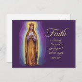紫の背景美しい信仰の引用文とマリア ポストカード (正面/裏面)