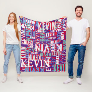 紫の色で繰り返されたKEVINモダン名 フリースブランケット