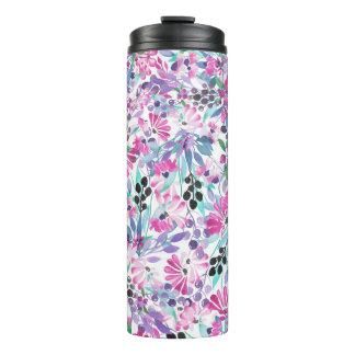 紫の花とベリー、ブルーのシームレスな模様 タンブラー