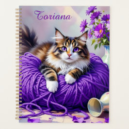 紫の花と毛糸で遊ぶかわいい猫 プランナー手帳