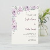 紫の花と白いクリーム色のロマンティックな結婚式 招待状 (スタンド正面)