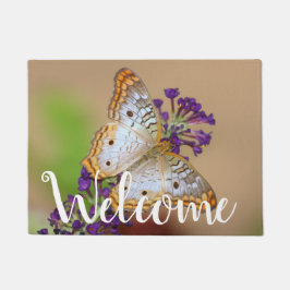 紫の花に白い孔雀の蝶 ドアマット