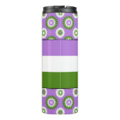 紫の花のパターを持つGenderqueerプライドフラグ タンブラー (裏面)