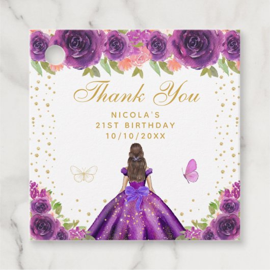 紫の花柄のダークヘアのプリンセスの誕生日 フェイバータグ (正面)