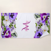 紫の花模様白モノグラム ビーチタオル (正面)