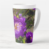 紫の花 カフェラテマグ (右アングル)