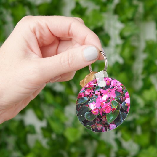 紫の花 キーホルダー (手)