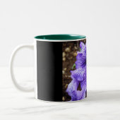 紫の花 ツートーンマグカップ (左)