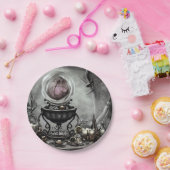 紫の華美クリスタルボールとウィッチクラフトのアイテム ペーパープレート (パーティー)