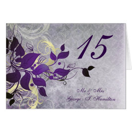 紫の葉冬の結婚式のテーブルのシーティングカード