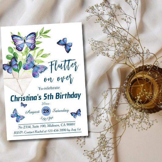 紫の薄紫とブルーバタフライをテーマにした5番目の誕生日 招待状