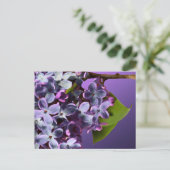 紫の薄紫写真結婚式の日付を保存 案内ポストカード (スタンド正面)