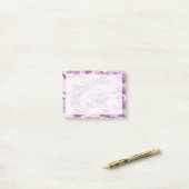 紫の薄紫色の迷彩模様 ポストイット (デスク上)