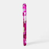 紫の蘭の花の背景 iPhone 16ケース (左側面)