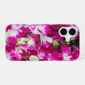 紫の蘭の花の背景 iPhone 16ケース (裏面横)