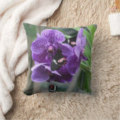 紫の蘭（蝶あり）枕 クッション (ブランケット)