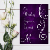 紫の銀のモノグラムと結婚渦巻き 箔招待状