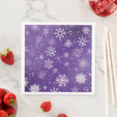 紫の雪の結晶パターン 神秘的な冬の休日 (インサイチュ)