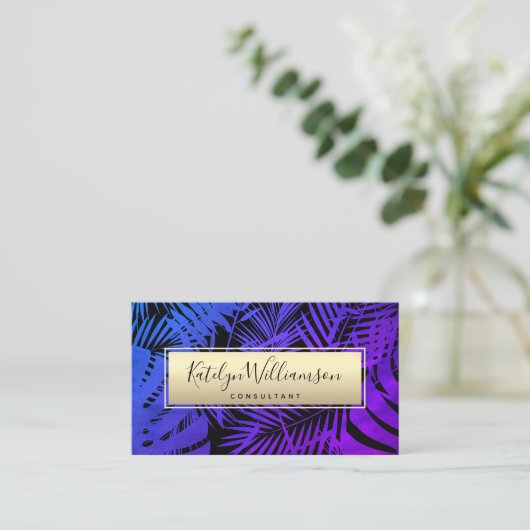 紫の青の熱帯グラデーションのパームのシック金ゴールドスクリプト 名刺 (スタンド正面)