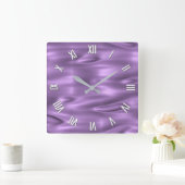 紫の顔と白の数字 スクエア壁時計 (ホーム)