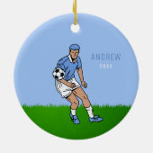 紫の髪の男の子サッカー選手の子供の名前の年 セラミックオーナメント (裏面)