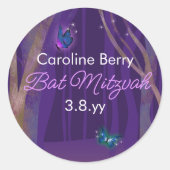 紫の魅惑の森、蝶のステッカー ラウンドシール (正面)