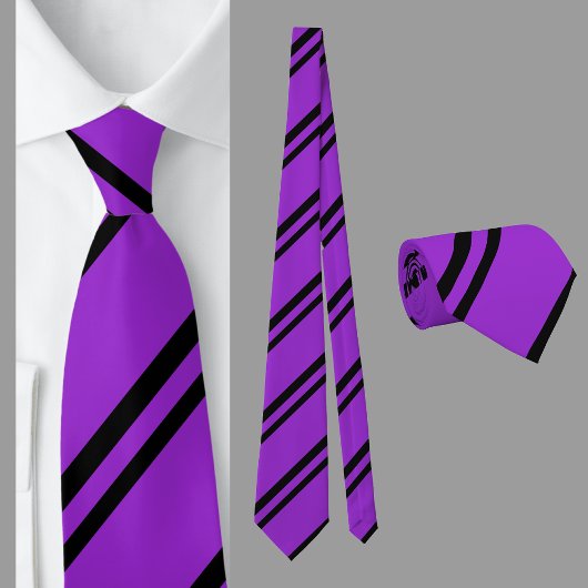 紫の黒のパタストライプのーン ネクタイ