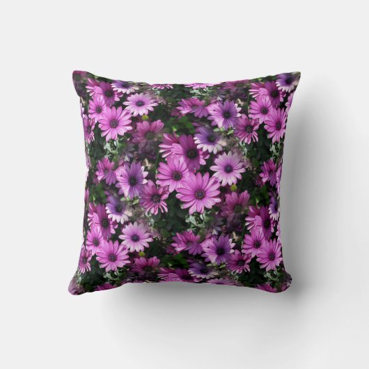 紫アフリカデイジー花自然模様 クッション (裏面)