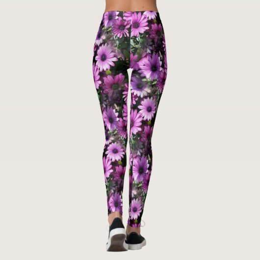 紫アフリカデイジー花自然模様 レギンス (裏面)