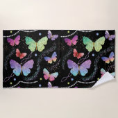 紫エレガントと青の明るい蝶 ビーチタオル (正面)