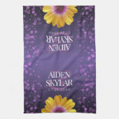 紫エレガントのデイジーと金のグリッター結婚 キッチンタオル (縦)