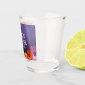 紫エレガントのデイジーと金のグリッター結婚 ショットグラス (右)