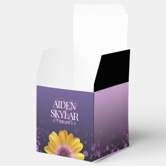 紫エレガントのデイジーと金のグリッター結婚 フェイバーボックス (オープン)