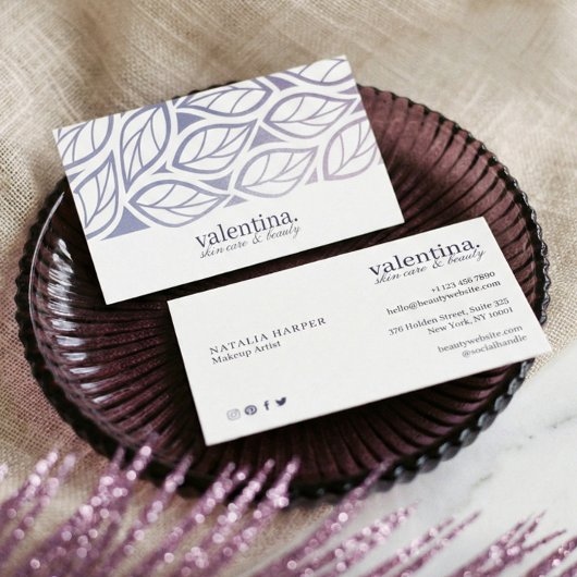 紫エレガントグリッターリーフパターン美しいメイクアップ 名刺