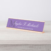 紫エレガントモノグラムと名前 デスクネームプレート (正面)