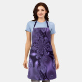 紫エレガント王室のの液体の輝き エプロン (着用した状態)