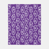 紫カスタムと白のサッカーパターン フリースブランケット (正面)