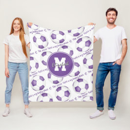 紫ガーリーサッカー場は私の幸せな場所だ フリースブランケット