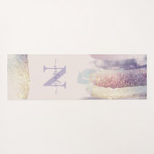 紫ガーリーピンクグリッタースパークルイニシャル名 ヨガマット (裏面(横))